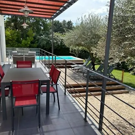 Coquelicot Avec Piscine Privee Et Borne Electrique Holiday home